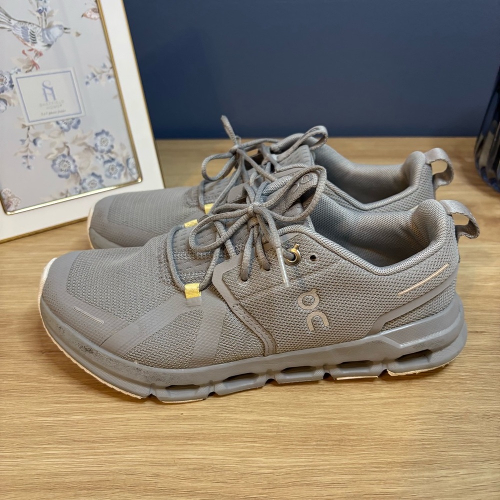 Kids OnCloud shoes - 4.5y - Picture 5 of 7